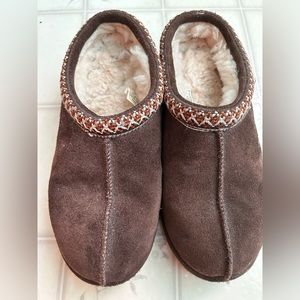 Ugg taz  slippers